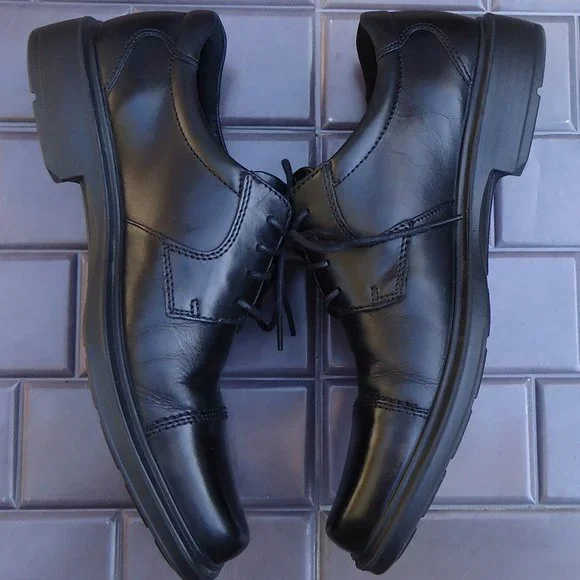 SIZE EU 44. ECCO Helsinki leather oxfords shoes. - Picture 9 of 16